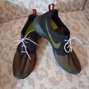 Men's Nike Roshe Run Sneakers